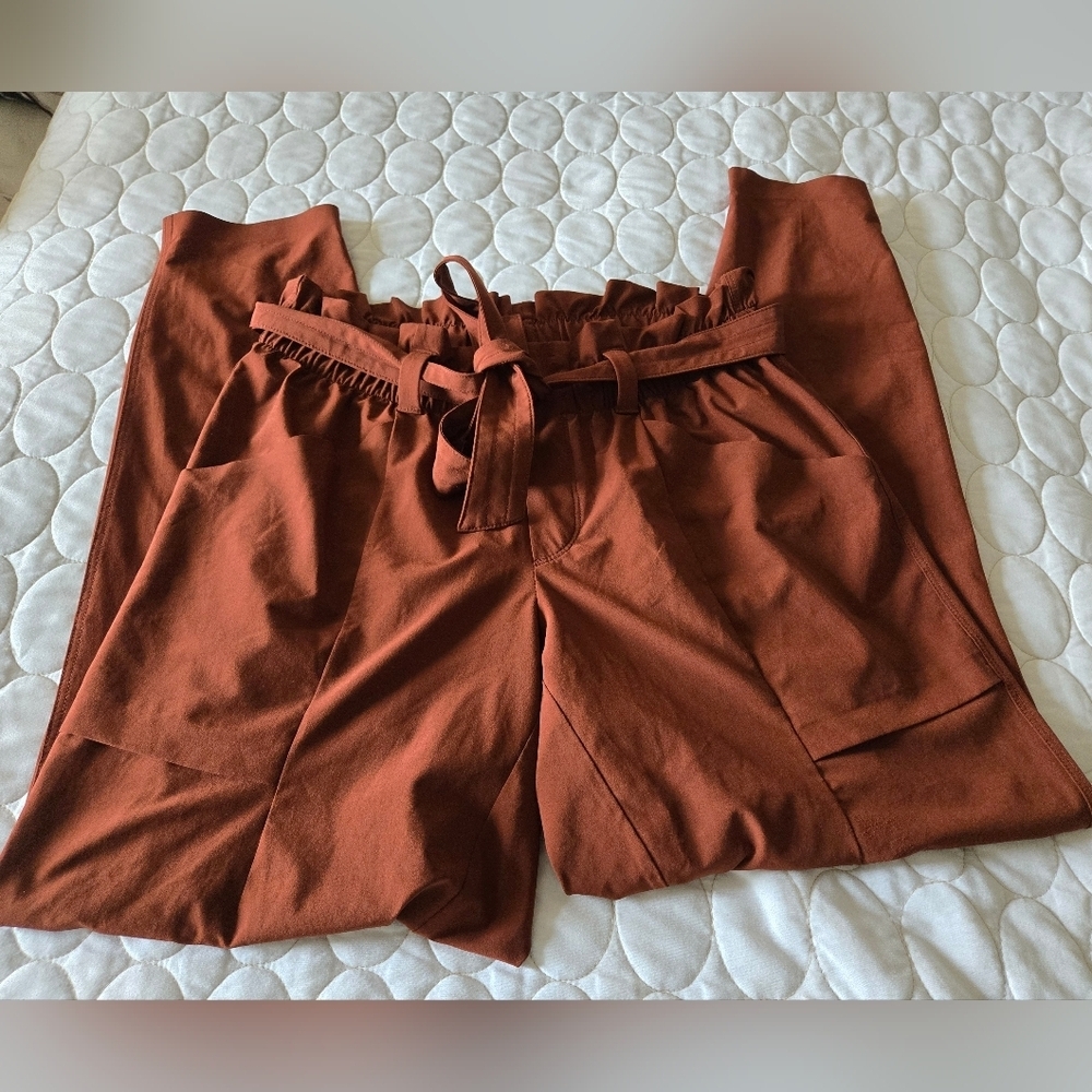 Athleta Pant 6 Rust Brown Skyline Belt Paperbag Travel Work Gorpcore Comfy Light